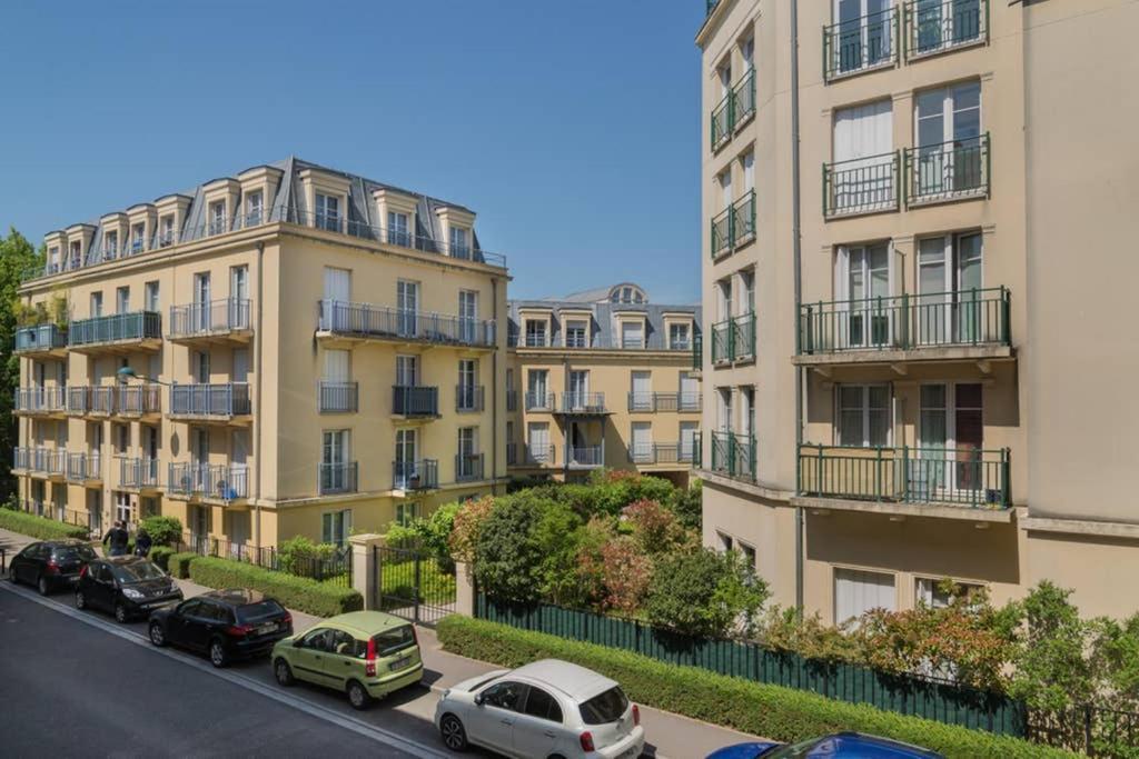 Lovely Apartment Close To A Big Shopping Mall Serris Buitenkant foto